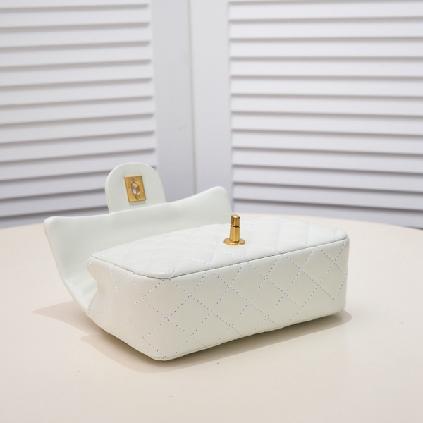 シャネルバッグ内部構造